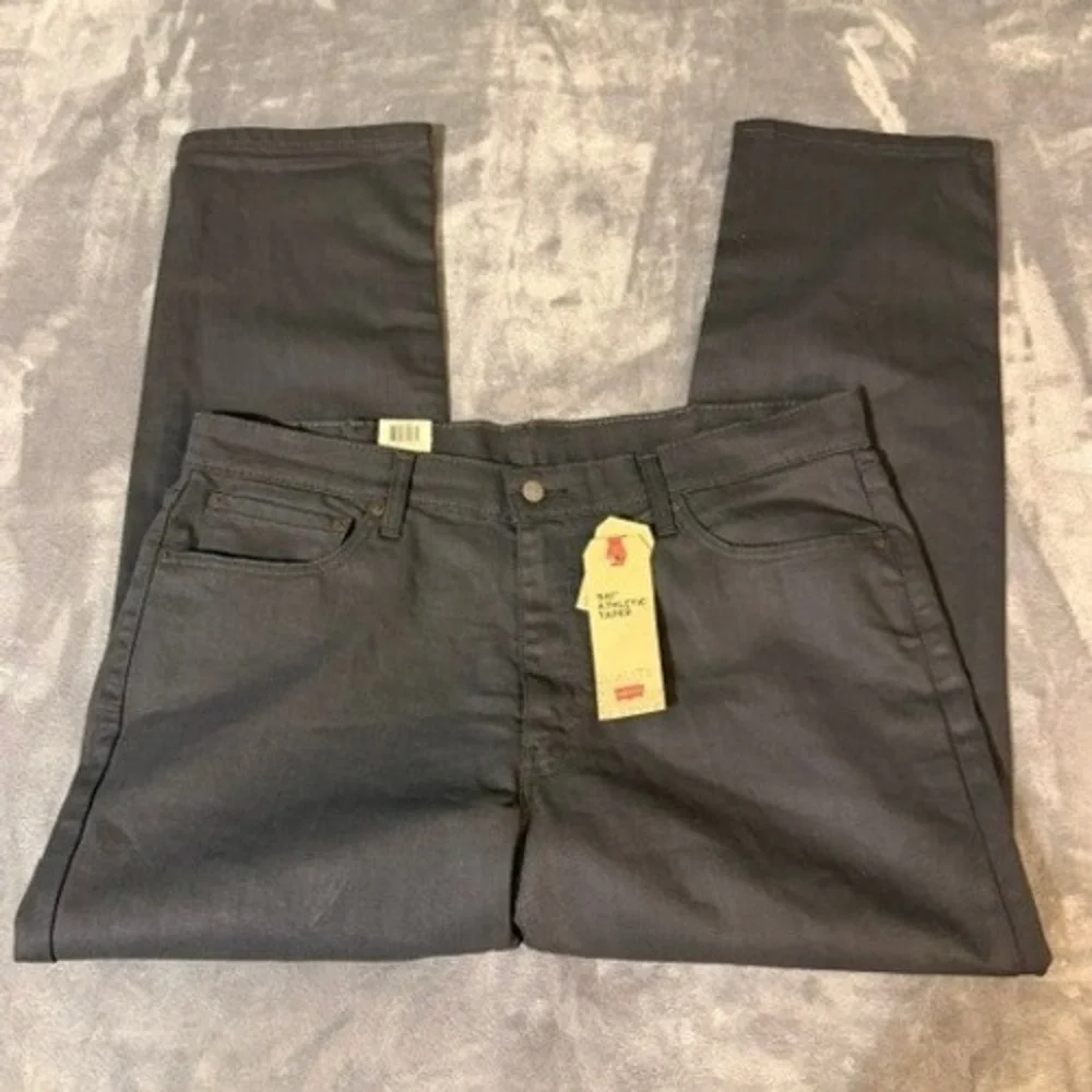 Levi's 541 Athletic Taper Grey Stretch Pants Men's Size 38x30 New with Tags